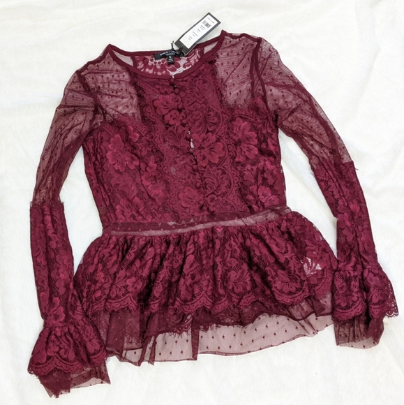 Romeo + Juliet Couture Lace Blouse - Picture 4 of 9